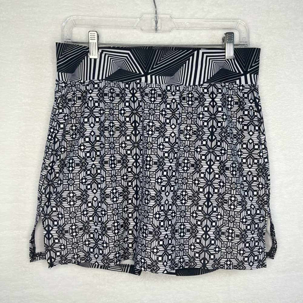 Skort Obsession Women's Black White Geometric Print‎ Athletic Skort - M